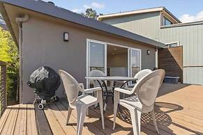 Stunning Views by the Bay 2BR