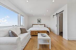 Stunning Views by the Bay 2BR