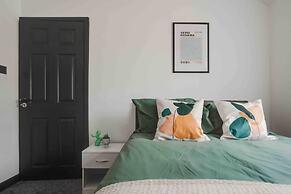3 Mins to Stadium W M Dishwasher Sofa Bed