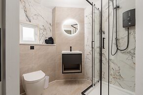 Bold St Aparthotel Book Individually or Book 8!
