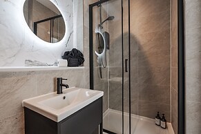 Bold St Aparthotel Book Individually or Book 8!