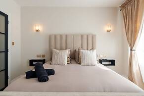 Bold St Aparthotel Book Individually or Book 8!
