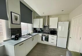Woolton Washer Dryer Sofa Bed Free Parking