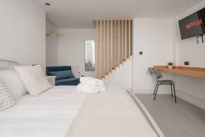 Hideaway W M Sofa Bed Kitchenette Parking