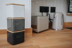Kitchenette W M Sofa Bed Ensuite Parking