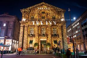Iconic Building Castle St Steps to The Ivy