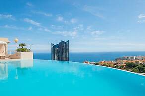 High-end Residence With Pool and Panoramic Views