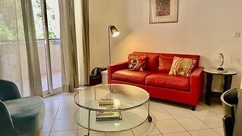 One Bedroom Flat Near Monaco