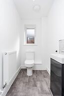Perfect Booking 3 Bed Spacious Parking