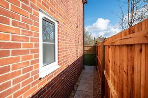 Perfect Booking 3 Bed Spacious Parking