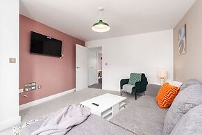Perfect Booking 3 Bed Spacious Parking
