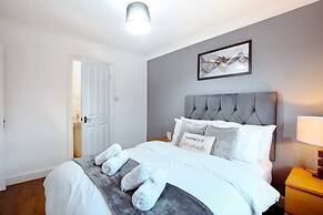 Spacious Wimbledon House Lovely Garden Parking