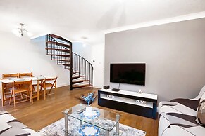 Spacious Wimbledon House Lovely Garden Parking