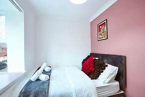 Spacious Wimbledon House Lovely Garden Parking