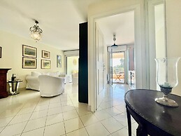 2 Rooms in Luxury Residence Bordering Monaco