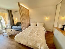 Splendid Studio With Swimming Pool Next to Monaco