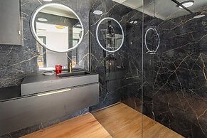 Beautiful Apartment With Pool Near Monaco