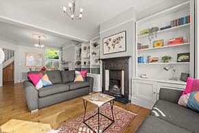 Reading Station - Modern Home w Garden Sleeps 6