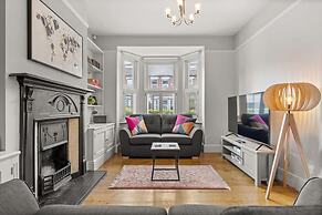 Reading Station - Modern Home w Garden Sleeps 6