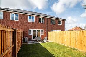 Perfect Booking 3 Bed With Driveway Parking