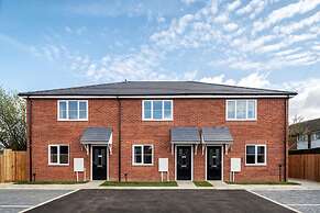 Perfect Booking 3 Bed With Driveway Parking
