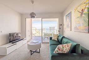 Superb new 2-room Apartment -parking Border Monac