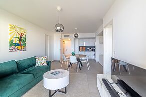 Superb new 2-room Apartment -parking Border Monac
