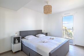 Superb new 2-room Apartment -parking Border Monac