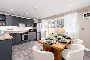 Perfect Booking Private Garden Large Parking