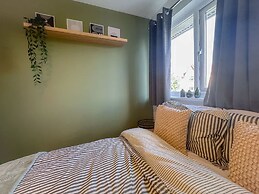 Perfect Booking 3 Bed Home in Central Bracknell