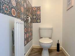 Perfect Booking 3 Bed Home in Central Bracknell