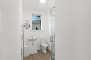 Perfect Booking 5 min Drive to Blyth Beach