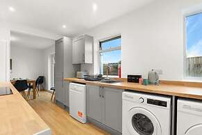 Perfect Booking 5 min Drive to Blyth Beach