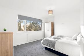 Perfect Booking 5 min Drive to Blyth Beach