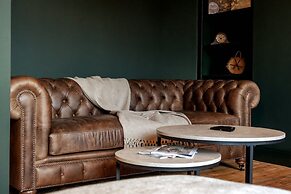 Stunning Bath Home Sleeps 12 Ideal for Hen Stags