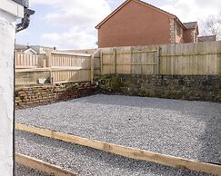 Perfect Booking 4 Bed Home in Aberdare