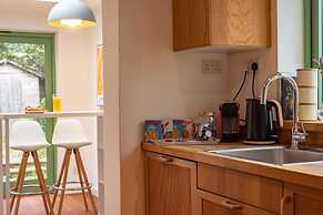 Cosy Reading Home - Superfast Wifi Private Garden
