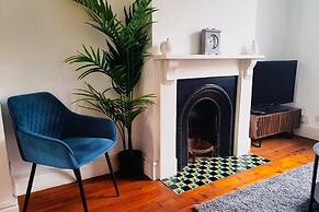 Cosy Reading Home - Superfast Wifi Private Garden