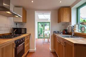 Cosy Reading Home - Superfast Wifi Private Garden