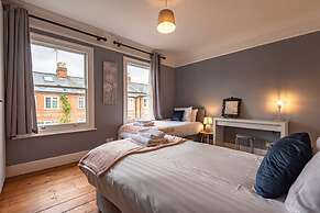 Cosy Reading Home - Superfast Wifi Private Garden