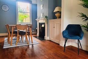 Cosy Reading Home - Superfast Wifi Private Garden