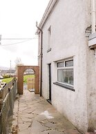 Perfect Booking 4 Bed Home With Garden Dining