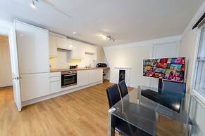 Ipswich City Centre Stay 2BR 2bath Flat for 6 Guests