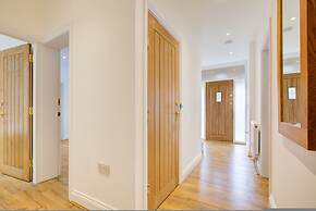 Spacious 4BR Haven in Ipswich