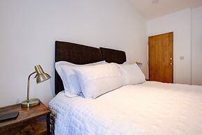 Spacious 4BR Haven in Ipswich