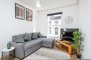 Gloucester Street Nest - 3BR Flat for 7 Guests