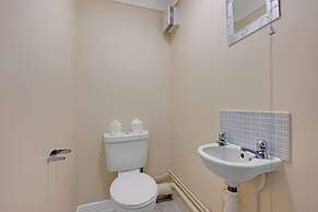 Harland Haven Spacious 4BR House in Ipswich