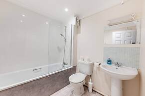 Harland Haven Spacious 4BR House in Ipswich