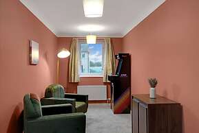 Harland Haven Spacious 4BR House in Ipswich