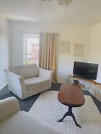 Charming 2BR Maisonette in Carlisle Center